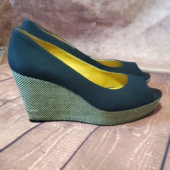 NINE WEST Black Wedges - Size 11 - Picture 1 of 8